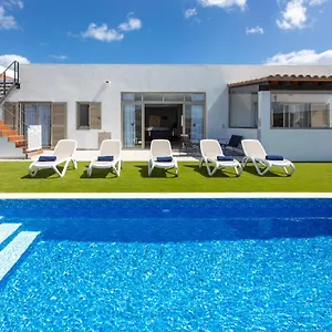 https://luxury-villa-perla.in-canary-islands.com