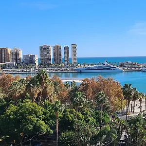 Penthouse With Solarium In The Center Of Malaga-atico Con Solarium En El Centro De Appartamento Málaga