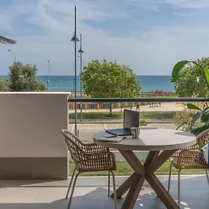  Apartment Heima In Front Of The Sea